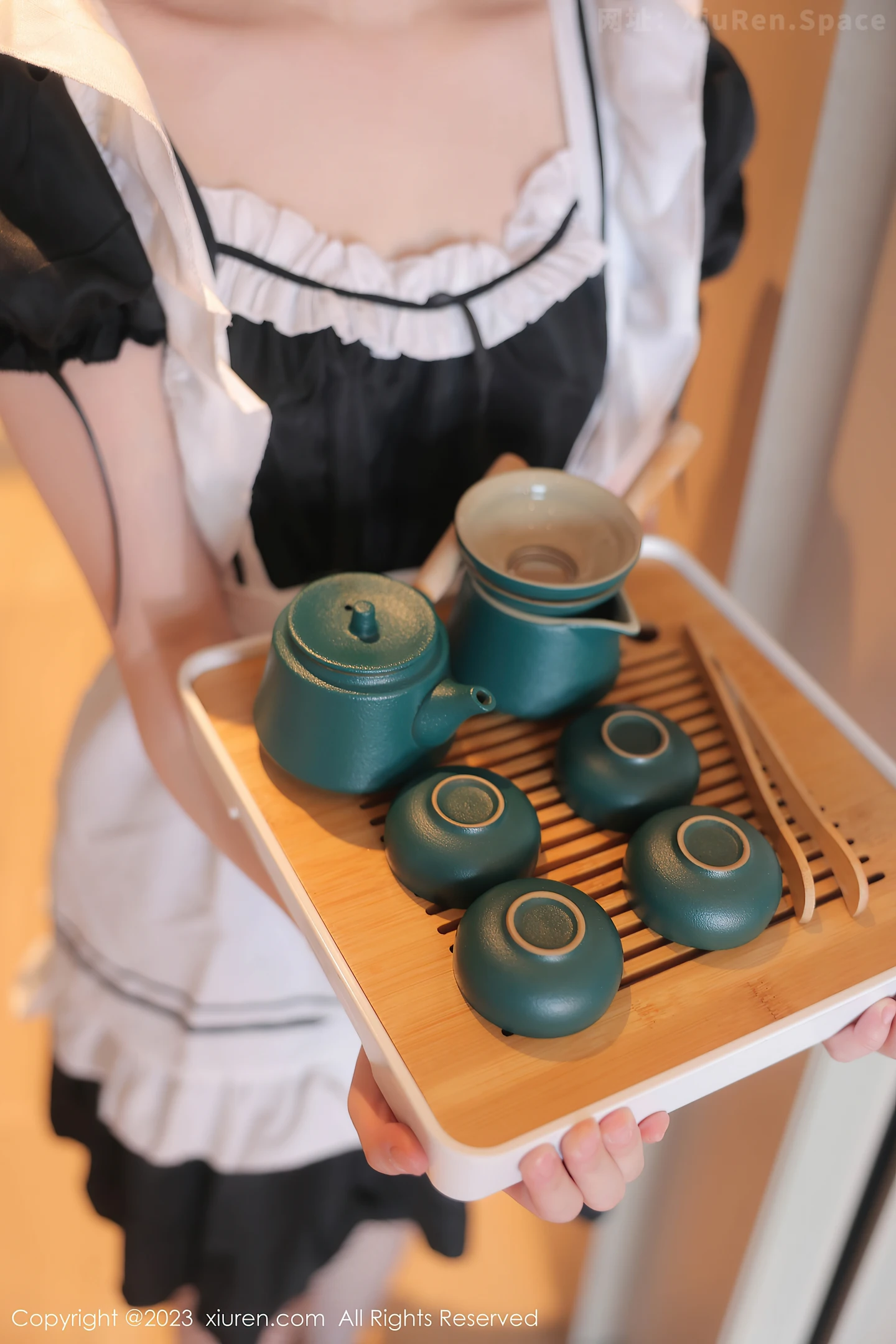 图片[6]-[XiuRen秀人网]VOL.7034 模特林悠悠性感黑色女仆服饰配黑色网格袜秀曼妙身姿诱惑写真84P-秀人网官方网站